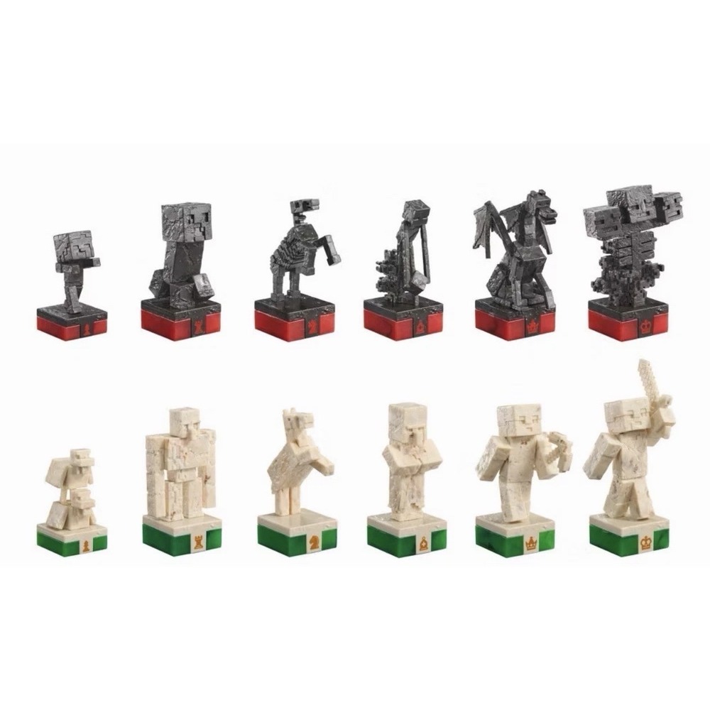 Minecraft Chess Set - Overworld Heroes vs Hostile Mobs (NEW SEALED IN BOX) - Picture 9 of 10